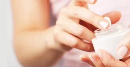 Petroleum jelly complications and risks